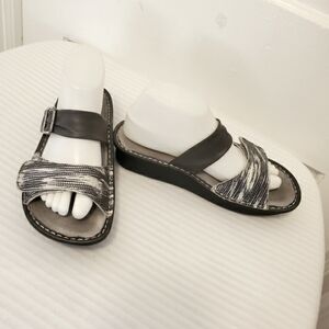 Alegria Karmen Wrapture Grey & White Sandals Size 39 = US 9